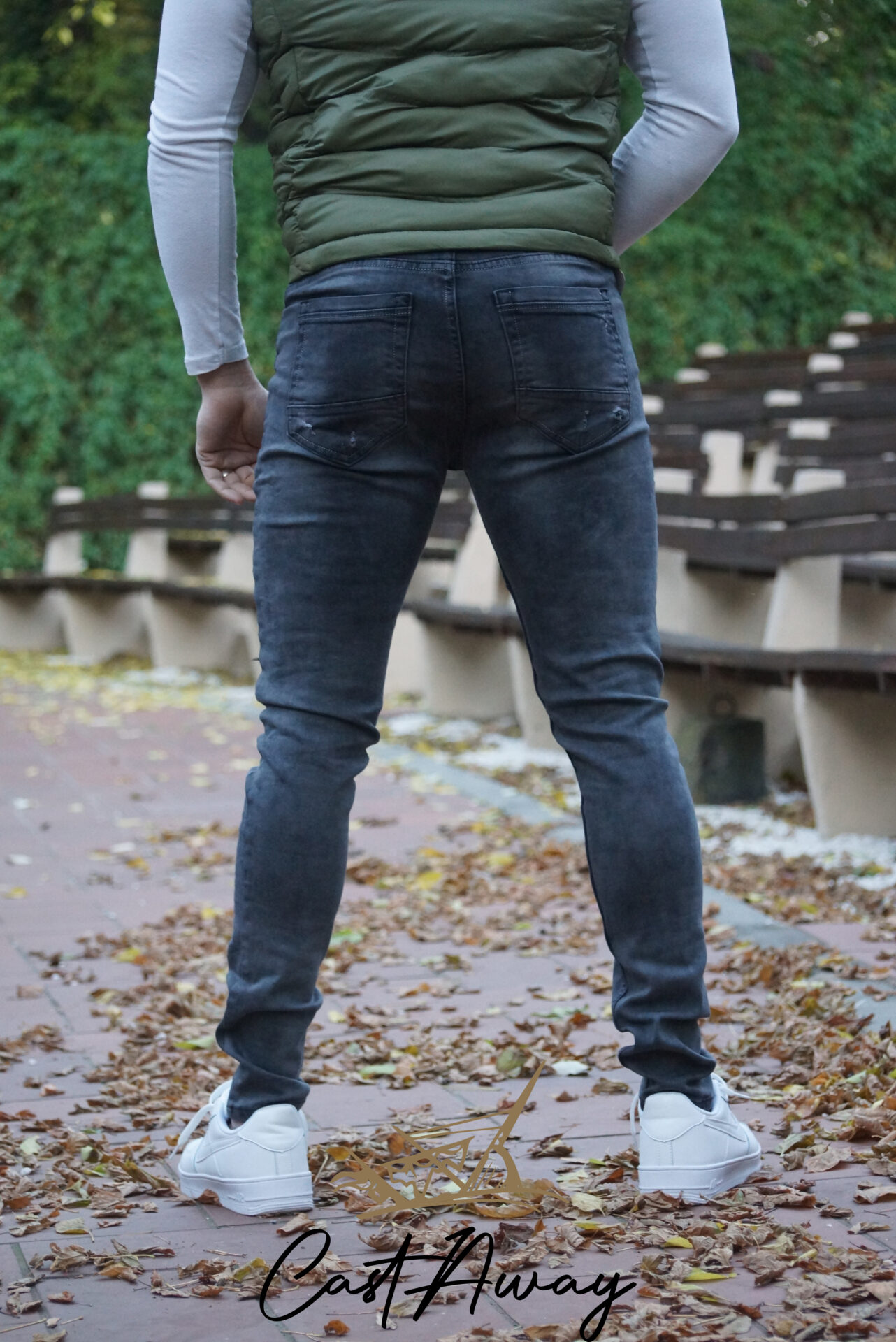 DSC09611.jpg Muske Farmerke Sive Pocepane